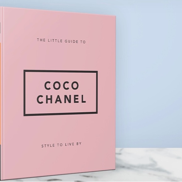 The Little Guide to Coco Chanel: Style to Live by | Chanel Coffee Table Book - Picture 6 of 11